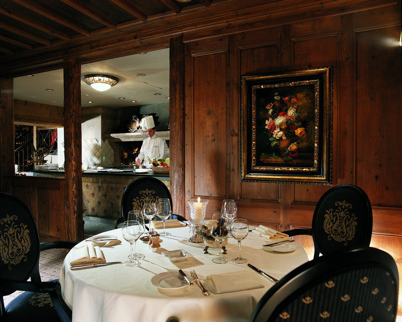 Gstaad Palace Restaurant bilde